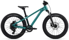 2026 Giant STP 20 kids mountain bike in Teal with 20-inch wheels and front suspension, ideal for young riders learning off-road skills